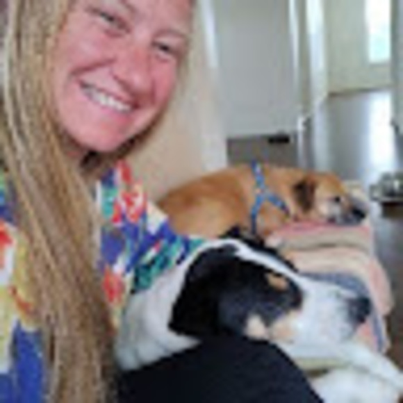 Meet your Posher, Celeste - Picture 7 of 16